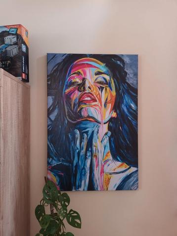 Woman in Love beschikbaar voor biedingen
