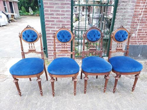 Set van 4 Louis Seize medaillonstoelen, blauwe velours., Antiek en Kunst, Antiek | Meubels | Stoelen en Banken, Ophalen