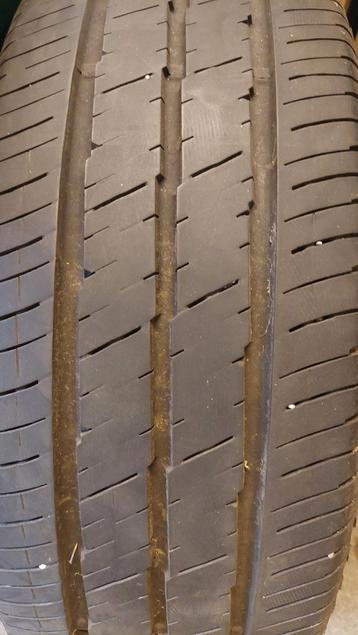 Continental 215 65 16 C beschikbaar voor biedingen