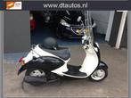 SYM Snorscooter Mio 50 rijd prima! nieuwe banden plus helm, Gebruikt, Rijkerswoerdsestraat 13
6836ag  Arnhem, NL, SYM, Starwm2023@hotmail.com