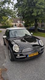 Mini 1.6 16V Cooper 2004 Zwart, Auto's, Mini, Voorwielaandrijving, 15 km/l, 4 cilinders, 4 stoelen