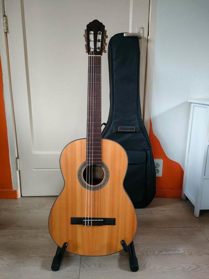 Prachtige Cort AC200 4/4 nylon snaren gitaar + tas, Muziek en Instrumenten, Snaarinstrumenten | Gitaren | Akoestisch, Zo goed als nieuw