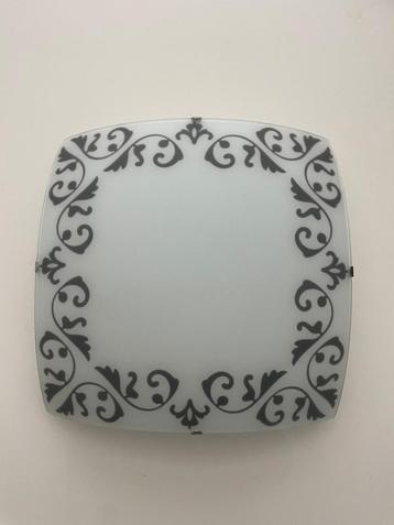 Plafondlamp nieuw beschikbaar voor biedingen