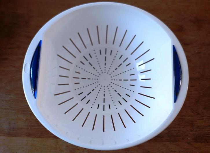 Groot wit vergiet - zeef, Huis en Inrichting, Keuken | Keukenbenodigdheden, Zo goed als nieuw, Ophalen of Verzenden