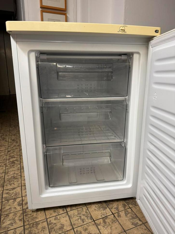 T.K Etna Tafelmodel Vriezer A+ - 3 Laden in goede staat!, Witgoed en Apparatuur, Vriezers en Diepvrieskisten, Zo goed als nieuw