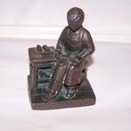 Mooi beeldje "De schoenmaker". Hoogte 10 cm., Verzamelen, Ophalen of Verzenden, Zo goed als nieuw, Mens