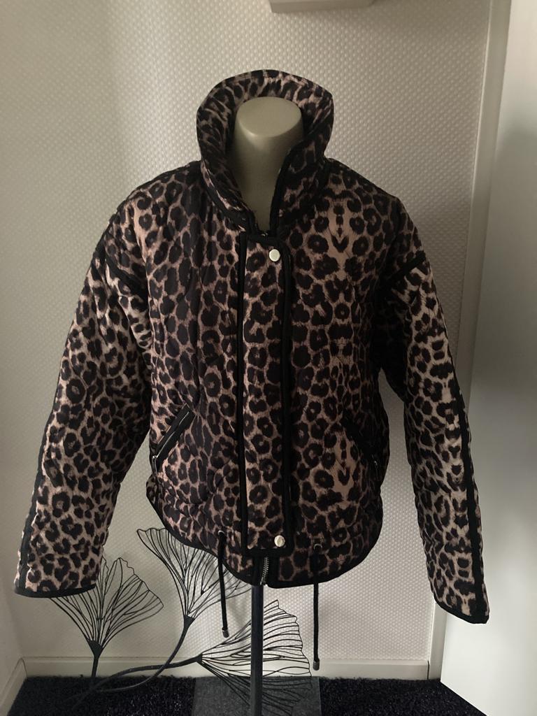 jas met panter print maat 38, Kleding | Dames, Jassen | Winter, Zo goed als nieuw, Maat 38/40 (M), Bruin, Ophalen of Verzenden