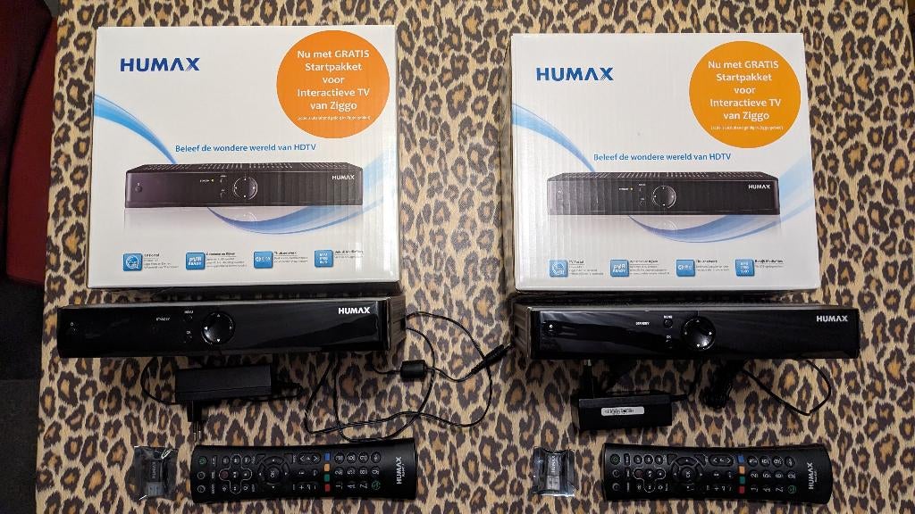 2 stuks Ziggo Humax Humax iRHD-5300c wifi dongle, Ophalen, Nieuw, Decoder