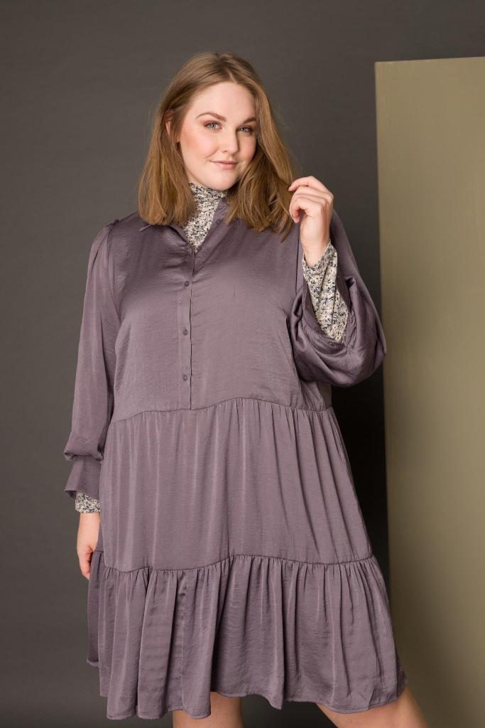 8026 Jurk BENKE van YESTA - maat 3 (52), Kleding | Dames, Grote Maten, Nieuw, Jurk, Overige kleuren, Verzenden