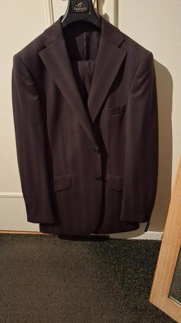 2-delig Bruin kostuum lengtemaat 51 (12) beschikbaar voor biedingen