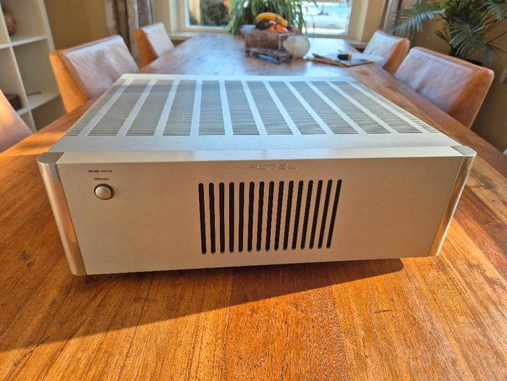 Rotel 5-kanaals eindversterker RMB-1575, Audio, Tv en Foto, Versterkers en Receivers, Zo goed als nieuw, 5.1, 120 watt of meer