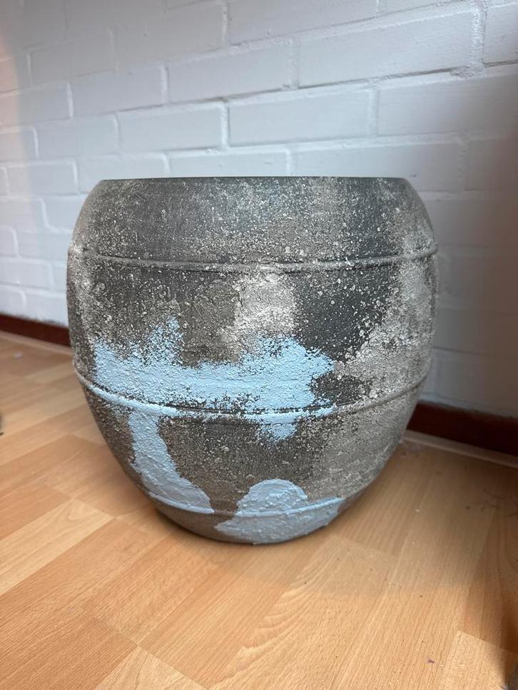 Gebruikte bloempot plantenpot - Beton/Steen, Tuin en Terras, Bloempotten, Gebruikt, Beton, Binnen, Minder dan 40 cm, Minder dan 25 cm