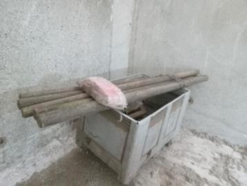 Mooie houten schommel ,oude kwaliteit beschikbaar voor biedingen