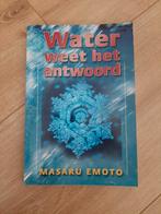 Masuru Emoto - Water weet het antwoord, Achtergrond en Informatie, Masuru Emoto, Ophalen of Verzenden, Zo goed als nieuw