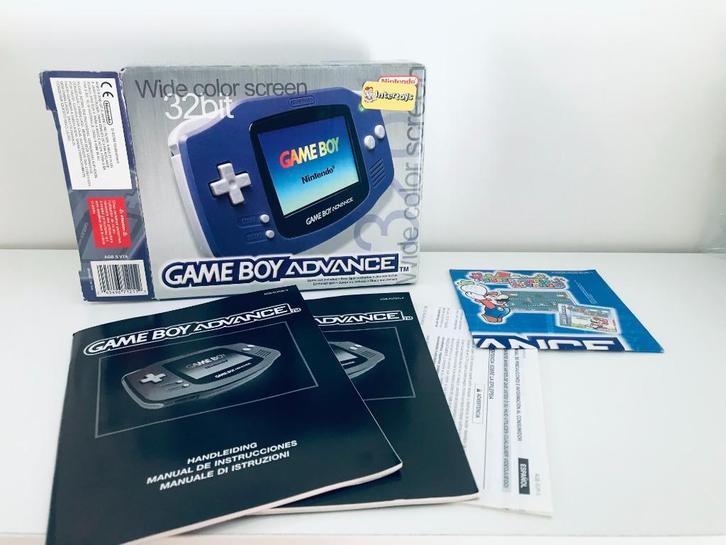 Gameboy Advance - Paars in doos (Compleet) + beschermtas, Spelcomputers en Games, Spelcomputers | Nintendo Game Boy, Zo goed als nieuw