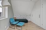T.E.A.B. Twee heerlijke kwaliteit stoelen met 1 hocker, Ophalen, Twee