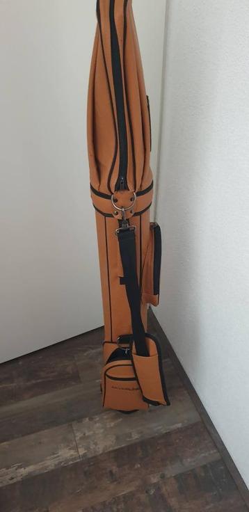 golftas, standbag, bruin leder beschikbaar voor biedingen