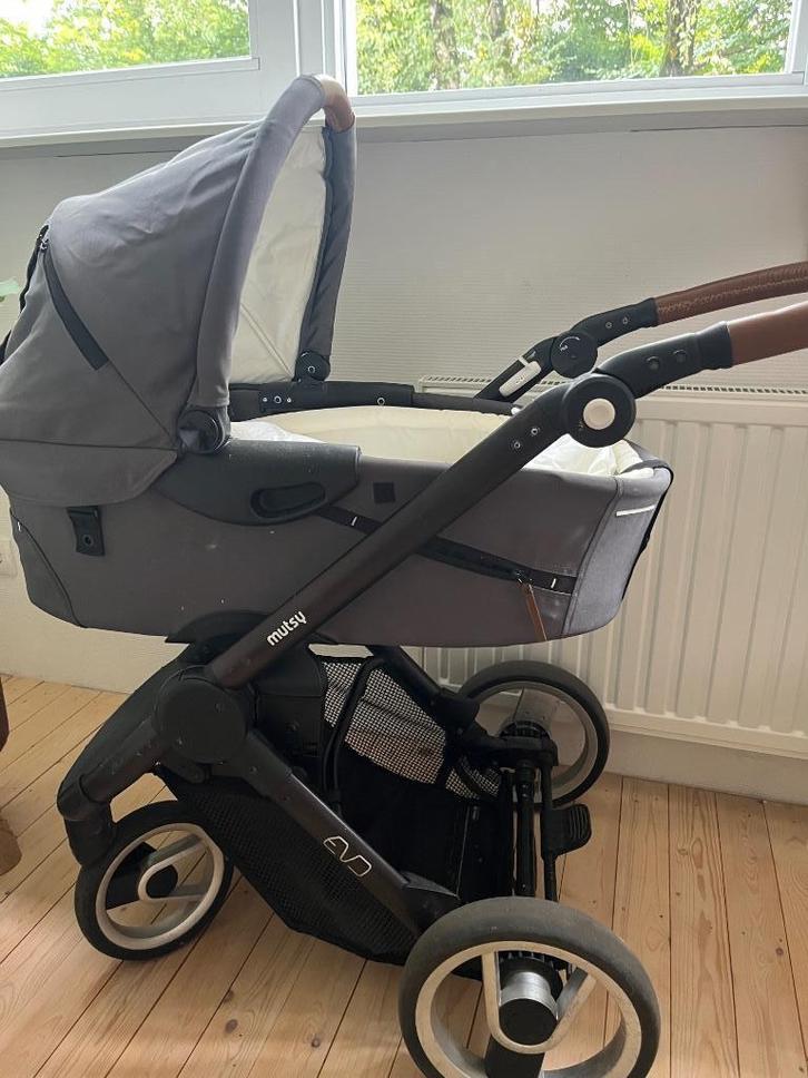 Mutsy Evo Urban Nomad compleet met accessoires, Kinderen en Baby's, Kinderwagens en Combinaties, Gebruikt, Combiwagen, Mutsy, Met reiswieg