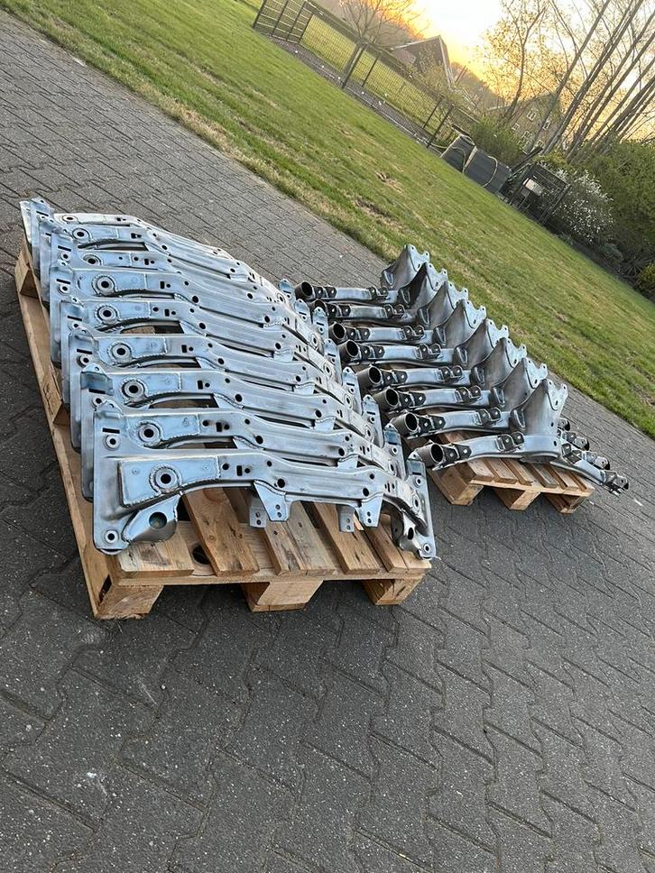 Verstevigd Subframe / achteras bmw e30, Auto diversen, Auto-accessoires, Zo goed als nieuw, Ophalen of Verzenden