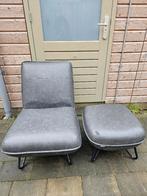 Stoel met bijhorende poef, Ophalen, Leer, Zo goed als nieuw, Eén