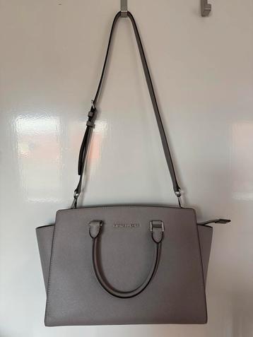 Michael Kors Selma Schoudertas ZGAN beschikbaar voor biedingen