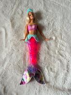 Zeemeermin barbie met verlichting in de staart, Kinderen en Baby's, Speelgoed | Poppen, Ophalen of Verzenden, Zo goed als nieuw