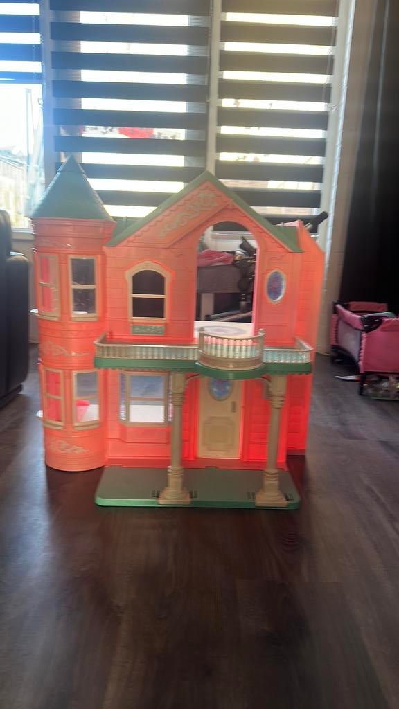 Barbie droomhuis (1995) nostalgie, Kinderen en Baby's, Speelgoed | Poppenhuizen, Ophalen, Zo goed als nieuw, Toebehoren