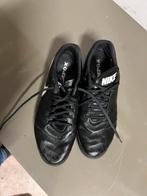 Nike tiempo Kunstgras voetbalschoenen maat 45,5, Schoenen, Ophalen of Verzenden, Zo goed als nieuw