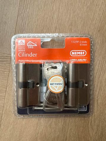 2x Nieuwe Nemef Cilinderslot in Verpakking beschikbaar voor biedingen