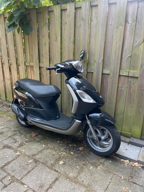 Piaggio Fly Vespa Zip Gilera Runner 2013 4T Snor, Fietsen en Brommers, Scooters | Piaggio, Gebruikt, Fly, Ophalen