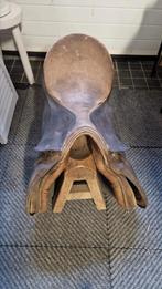 oud zadel van Hubertus met bok, Ophalen