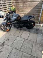 KTM 890 Duke A2 (VOL VERMOGEN), 2 cilinders, 890 cc, Minimaal motorrijbewijs A2, 12 t/m 35 kW