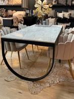 Eettafel marmer wit licht grijs stalen frame zwart, Huis en Inrichting, Ophalen, 200 cm of meer, Zo goed als nieuw, Vijf personen of meer