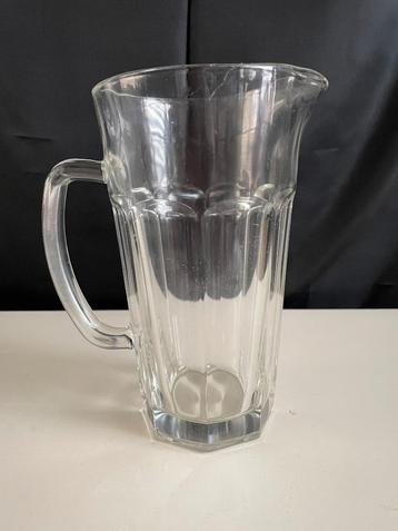 Vintage glazen waterkan - 1 liter beschikbaar voor biedingen