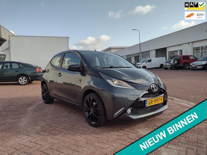 Toyota Aygo 1.0 VVT-i x-play MOOIE AUTO BEL 0619590613 APK 0, Auto's, Toyota, Bedrijf, Te koop, Aygo, ABS, Achteruitrijcamera