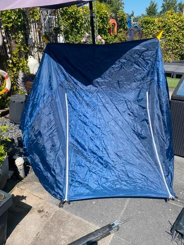 Lichtgewicht tent beschikbaar voor biedingen