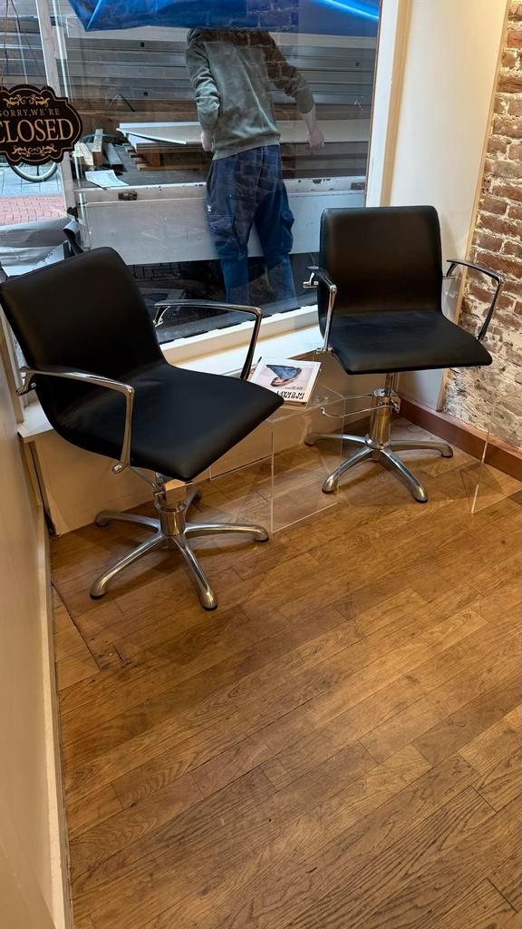 4 Kappersstoelen Zwart, Topstaat - Zonder Hoofdsteun, Diensten en Vakmensen, Kappers en Thuiskappers