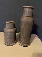 2 vazen, Steen, Overige kleuren, Ophalen of Verzenden, Zo goed als nieuw