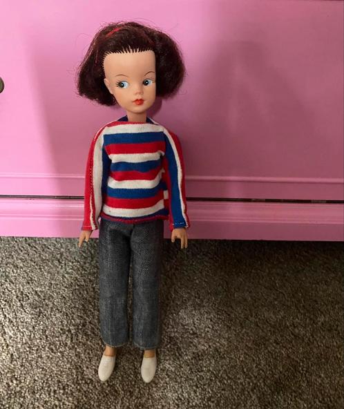 Barbie sindy jaren 60, Verzamelen, Poppen, Gebruikt, Pop, Ophalen of Verzenden