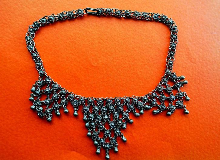 Prachtige zware vintage ketting zilver kleur 83 gram *014, Sieraden, Tassen en Uiterlijk, Antieke sieraden, Ketting, Overige materialen