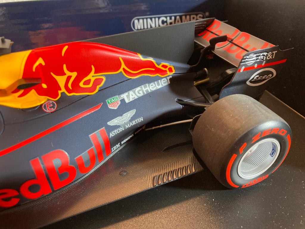 ✅ Daniël Ricciardo 1:18 Red Bull Racing RB13 2017 110170003, Verzamelen, Automerken, Motoren en Formule 1, Ophalen of Verzenden