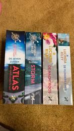 Lucinda Riley 4x: Vlinderkamer, Nachtroos, Storm, Atlas, Boeken, Romans, Gelezen, Lucinda Riley, Ophalen of Verzenden, Nederland