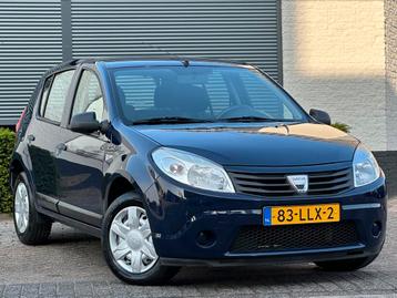 Dacia Sandero 1.2 16V 2010 Blauw beschikbaar voor biedingen