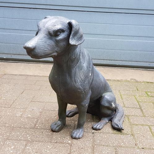 Groot gietijzeren standbeeld tuinbeeld hond jachthond, Tuin en Terras, Tuinbeelden, Zo goed als nieuw, Dierenbeeld, Metaal, Verzenden