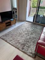 Volero vloerkleed glazy taupe hoogpolig, Huis en Inrichting, Stoffering | Tapijten en Kleden, Ophalen, Overige kleuren, 150 tot 200 cm