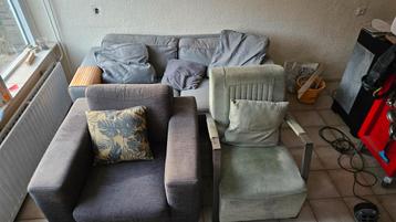 Bank en 2 stoelen - Gebruikt beschikbaar voor biedingen