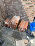 28 rode  dakpannen, Doe-het-zelf en Verbouw, Dakpannen en Dakbedekking, Ophalen, Gebruikt, Steen of Klei, 15 m² of meer