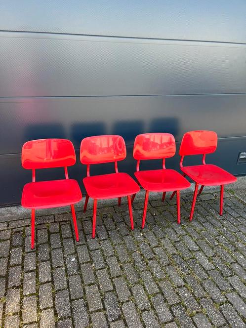Friso Kramer stoelen eetkamerstoelen revolt vintage design, Huis en Inrichting, Stoelen, Gebruikt, Vier, Rood, Ophalen of Verzenden