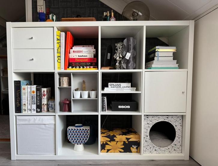 Te koop IKEA Kallax kast, Huis en Inrichting, Kasten | Boekenkasten, Zo goed als nieuw, 100 tot 150 cm, 100 tot 150 cm, 25 tot 50 cm