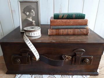 Oud brocant houten kistje koffertje  beschikbaar voor biedingen